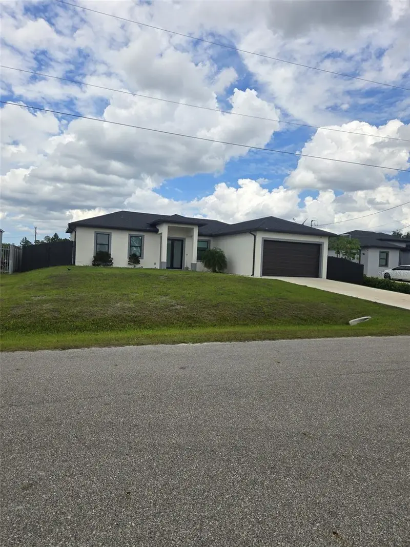 1156 Helen Ave S, FL
