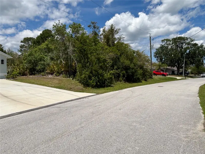 28 Fallwood Ln, FL