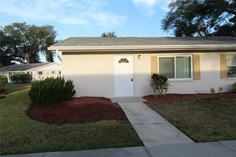 2202 Clubhouse Dr #185, FL