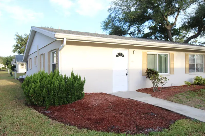 2202 Clubhouse Dr #185, FL