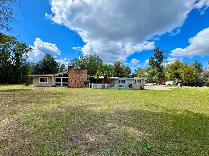 11816 Se County Road 234, FL