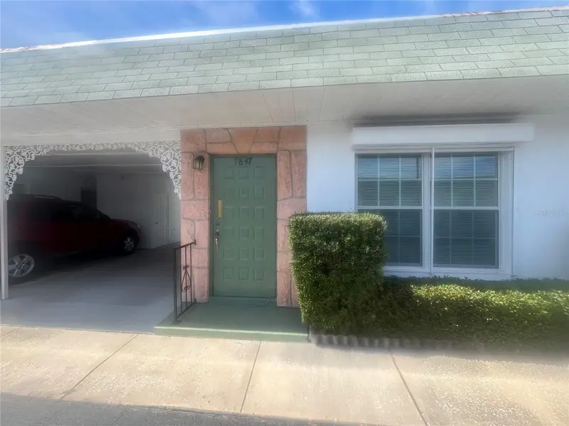 7847 39th Ter N, FL
