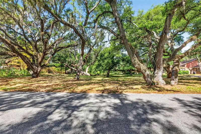 5355 Bernadette Dr, FL