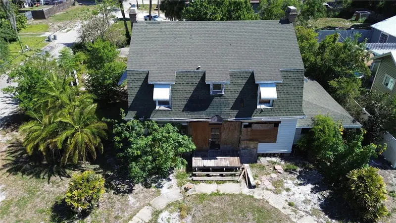 505 E Oak St, FL