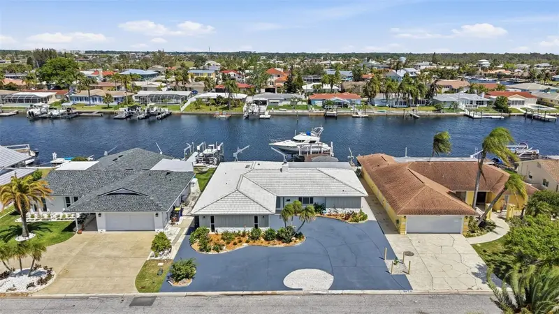 5040 Galleon Ct, FL
