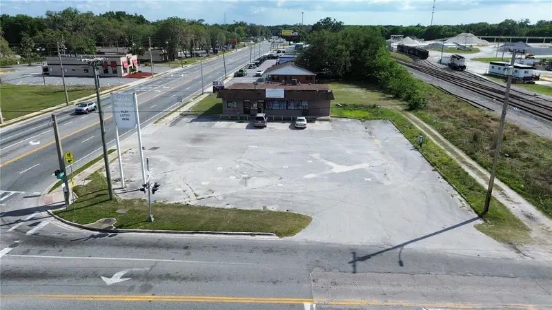 405 S Main St, FL