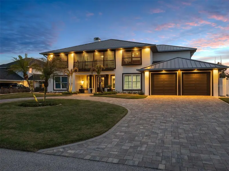 1214 Commodore Dr, FL