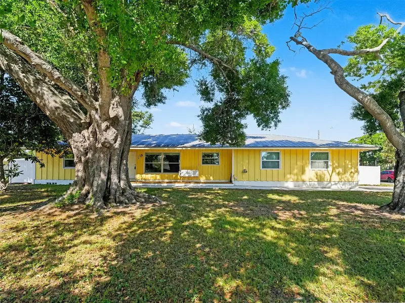 704 S Lockwood Ridge Rd, FL