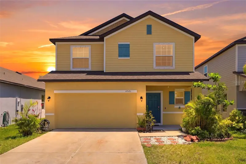 4521 Reisswood Loop, FL