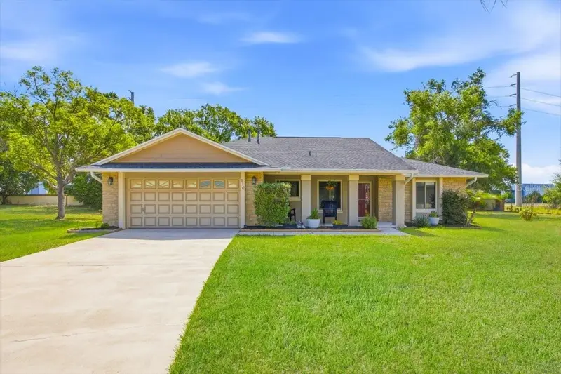 910 Amy Ridge Ct, FL