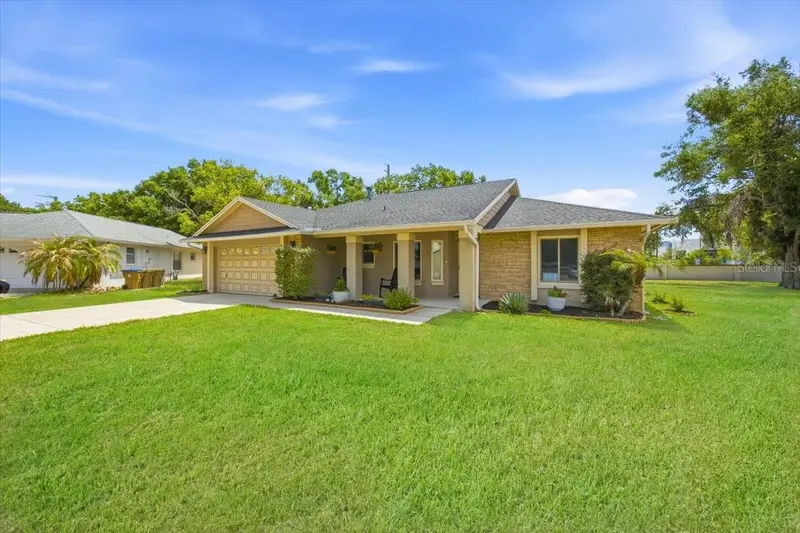 910 Amy Ridge Ct, FL
