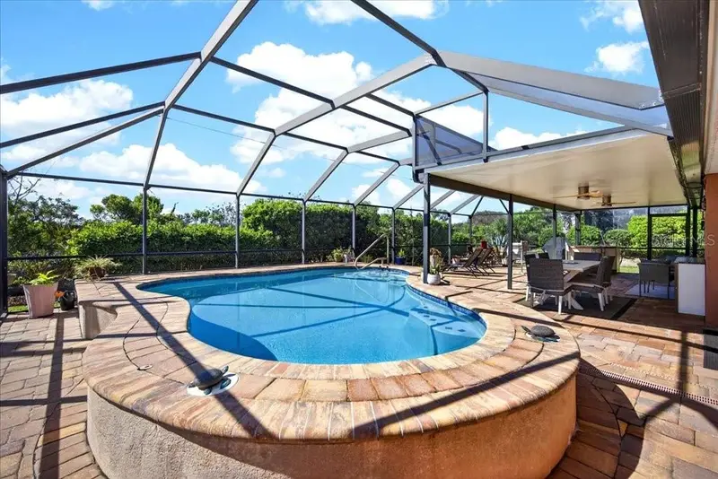 6 Beachside Dr, FL