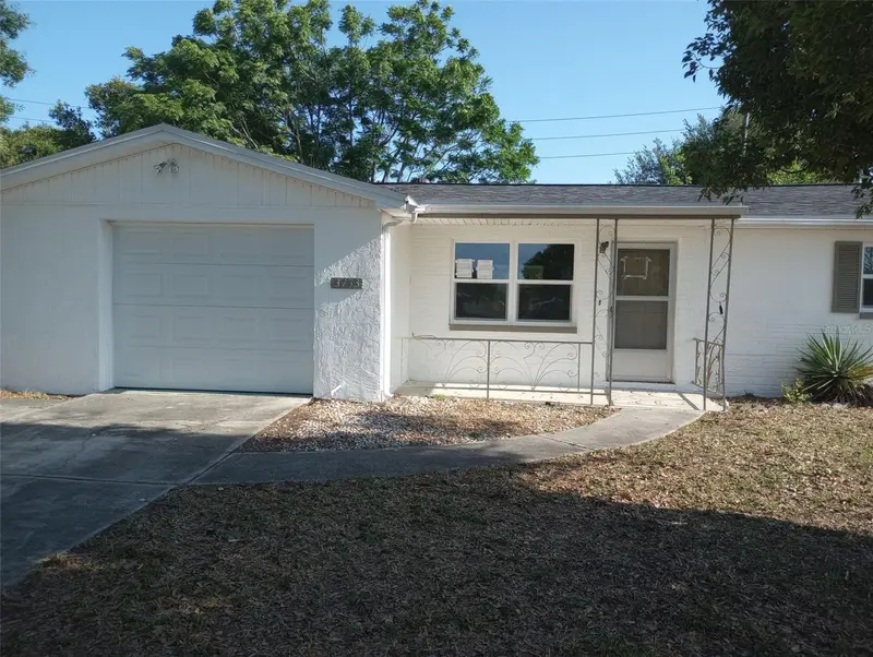 3433 Atlantis Dr, FL