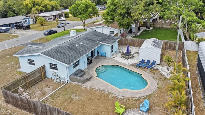 10437 52nd Ave N, FL