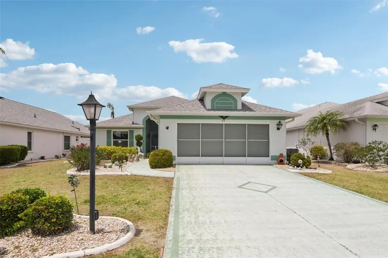 214 Linger Ln, FL
