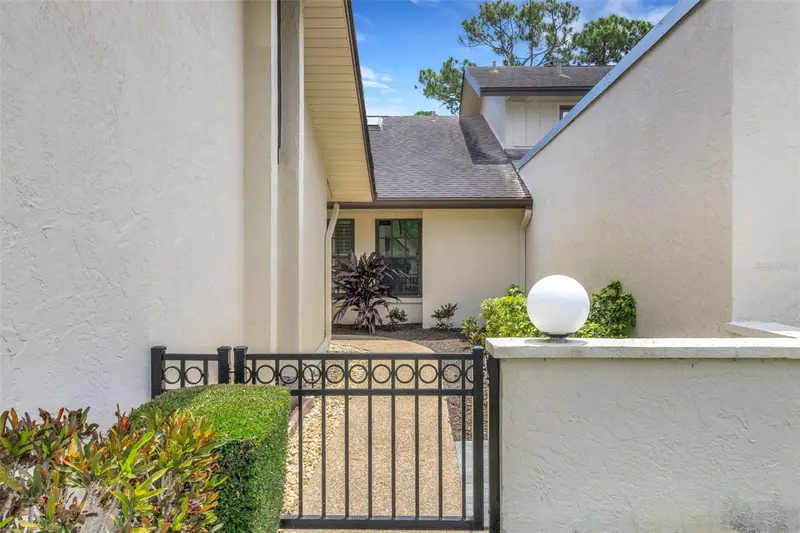 4418 La Jolla Dr, FL
