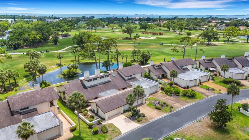 4418 La Jolla Dr, FL