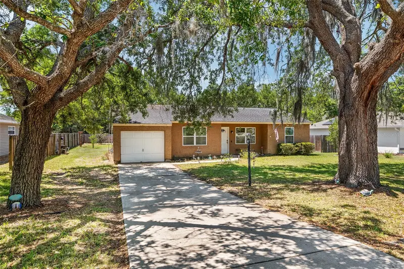 18 Olive Cir, FL