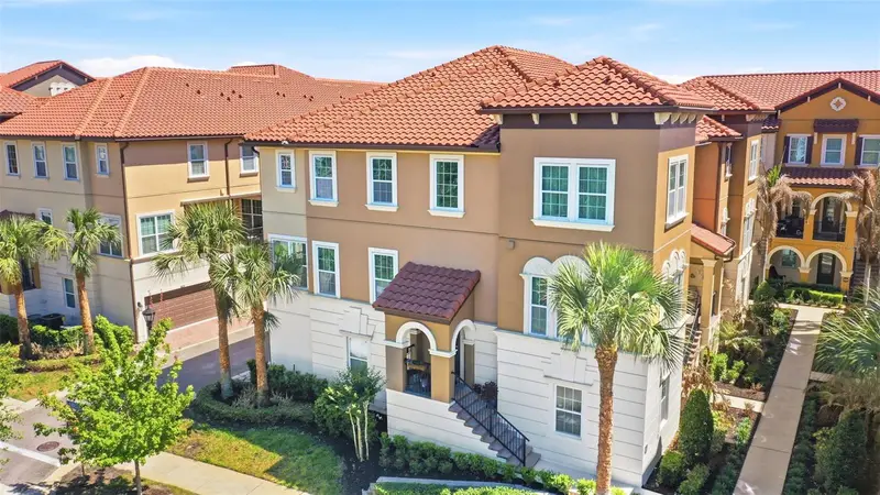 1240 Lobelia Dr, FL