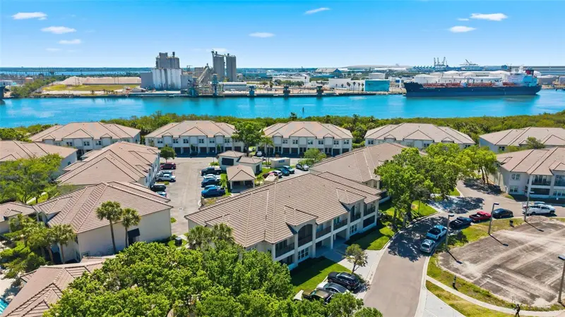 1022 Normandy Trace Rd, FL