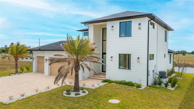 7 Sunflower Dr, FL