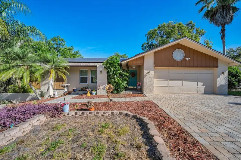 760 Village Way, FL