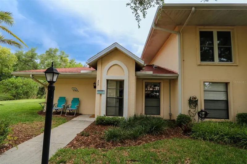 323 Knottwood Ct #1, FL