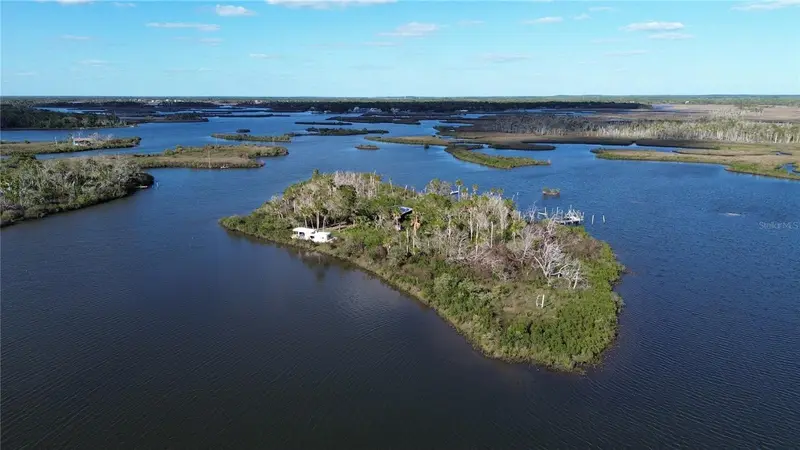 7472 W Thunderbird Island, FL