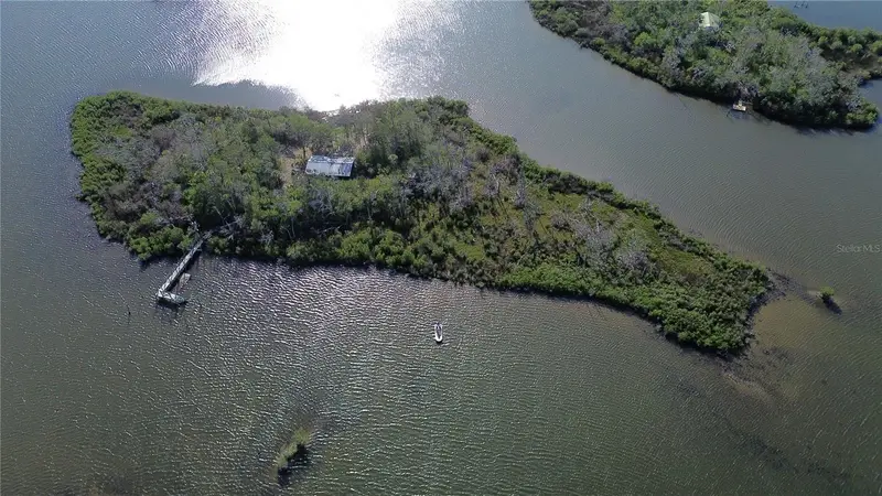 7472 W Thunderbird Island, FL