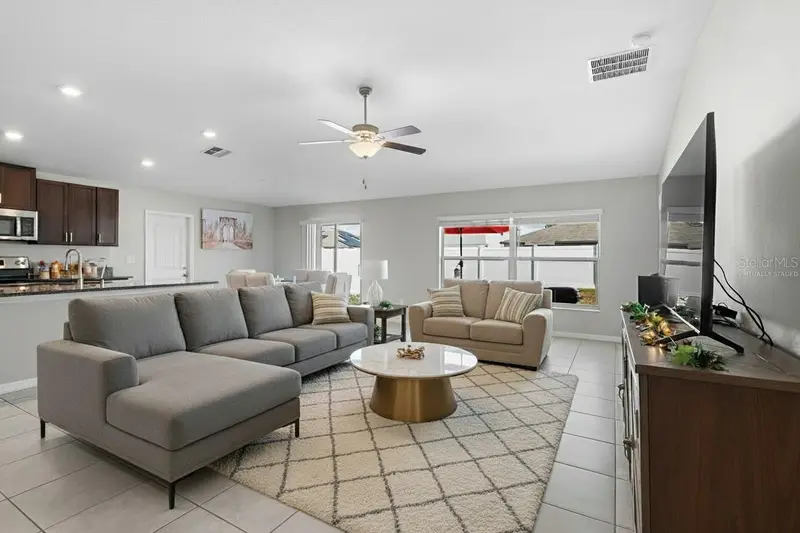 889 Calico Scallop St, FL