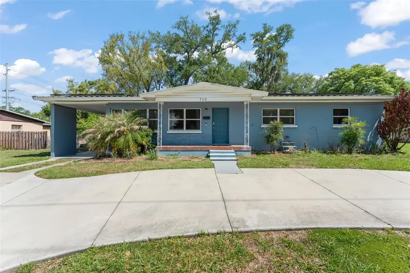 715 W Beacon Rd, FL