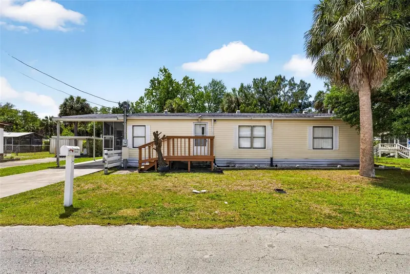 8552 W Peacock Ct, FL