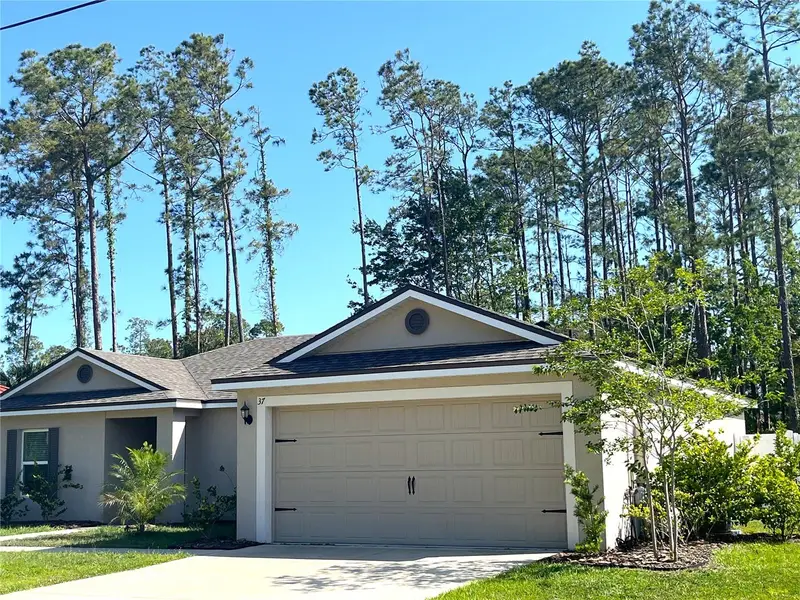 37 Rickenbacker Dr, FL