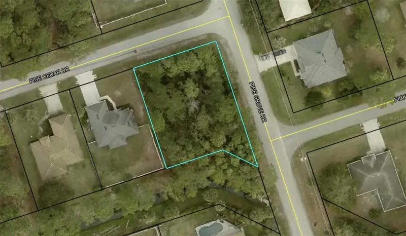 60 Pine Cedar Dr, FL