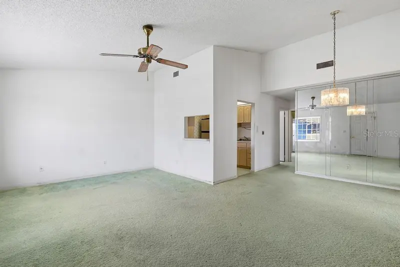33 Sandra Cir, FL