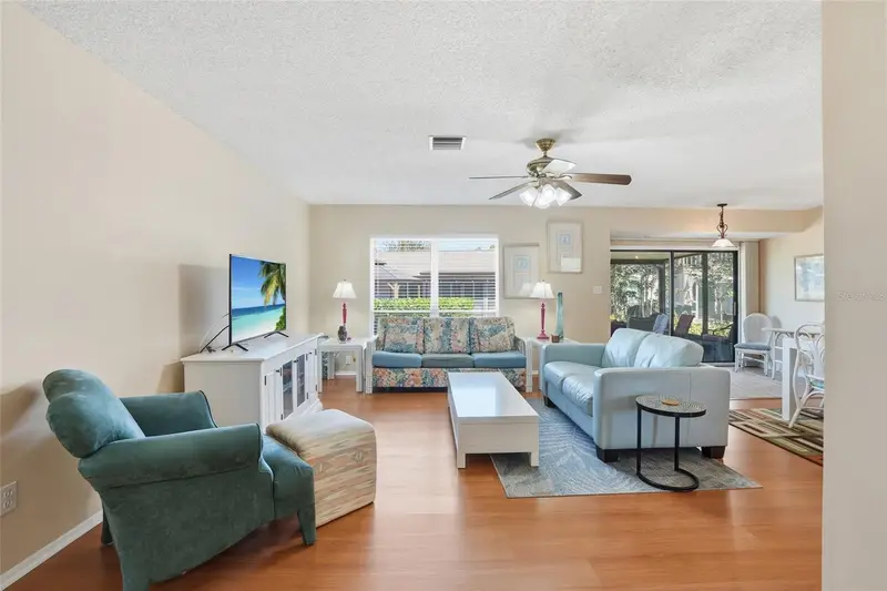 4289 Island Cir #1, FL