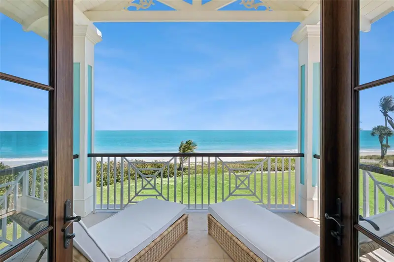 716 Reef Rd, FL