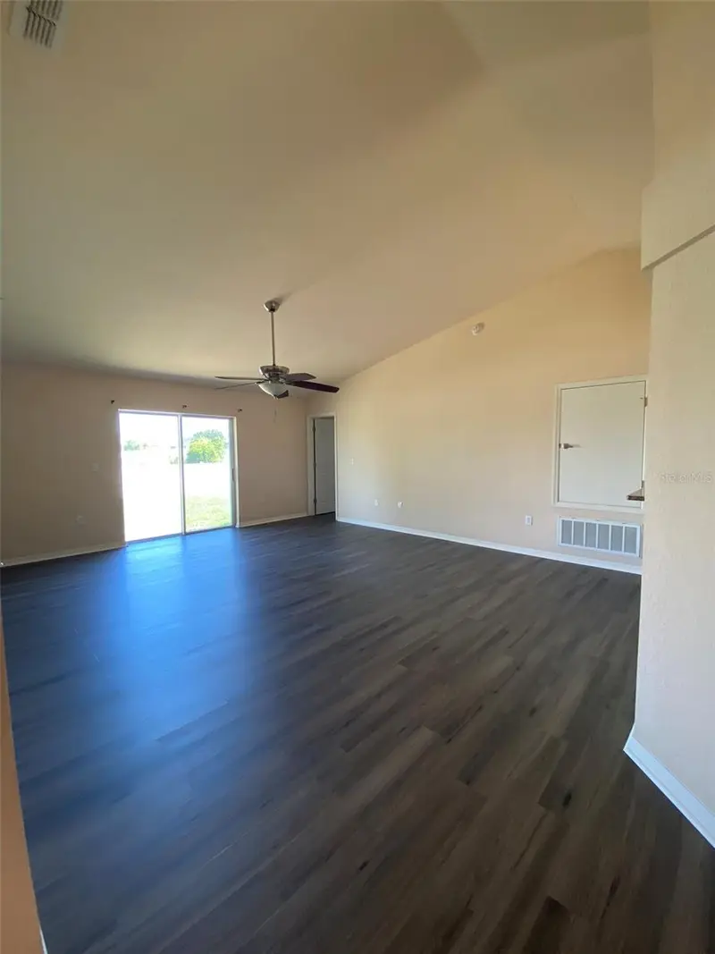 250 Highland Meadows Ct, FL
