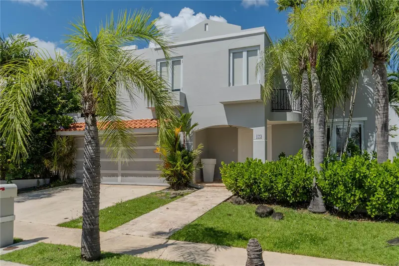 123 Estancias Reales, PR