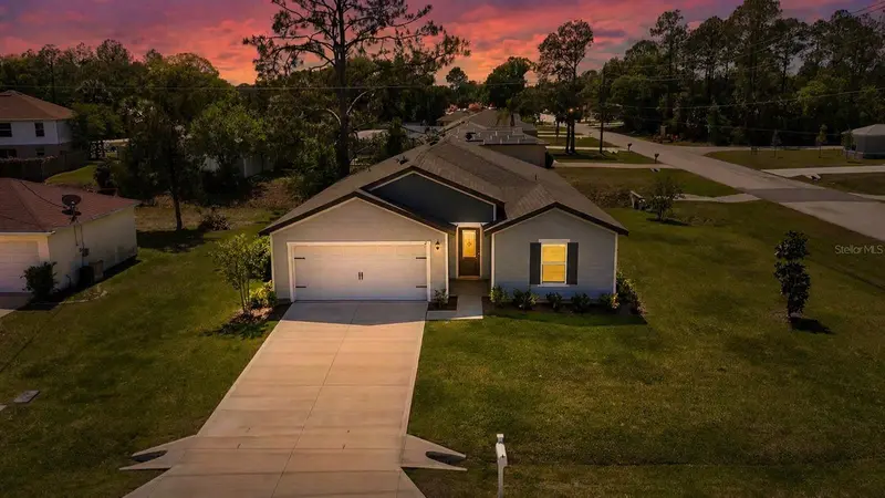 2 Prince Eric Ln, FL