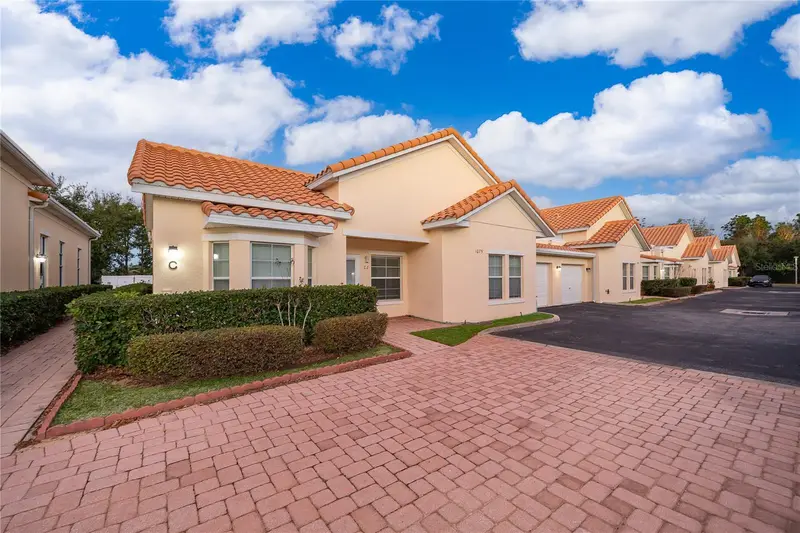 1075 David Walker Dr #C-1, FL
