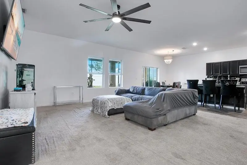 258 Hidden Lake Loop, FL
