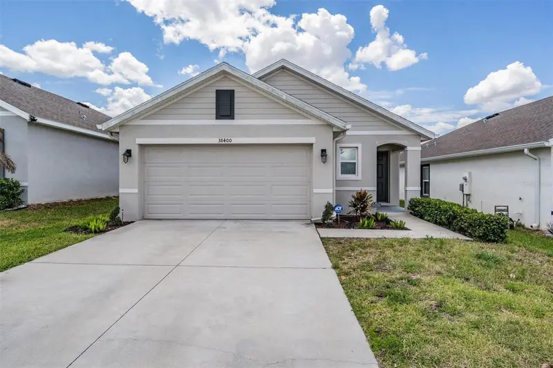 38400 Sonnet Landing Ave, FL