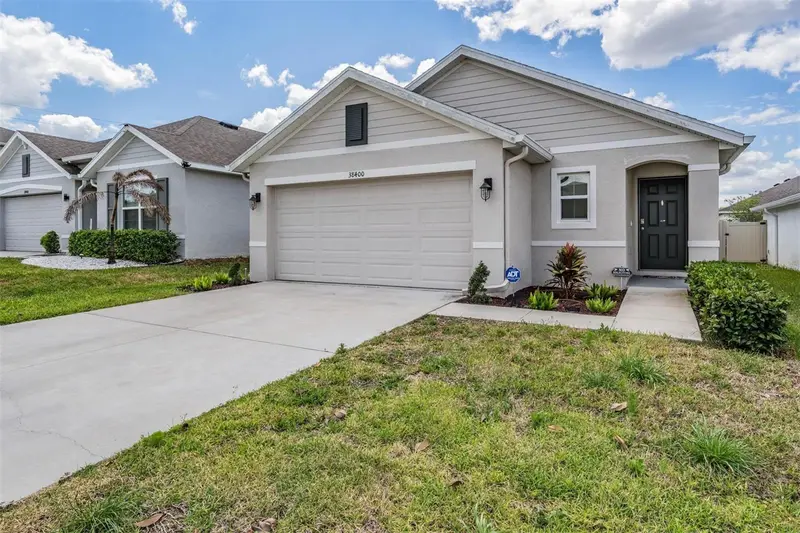 38400 Sonnet Landing Ave, FL