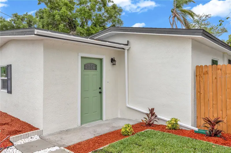 1262 Seminola Blvd, FL