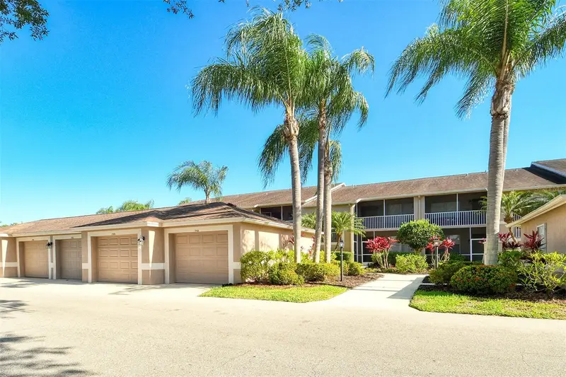 5271 Mahogany Run Ave #712, FL