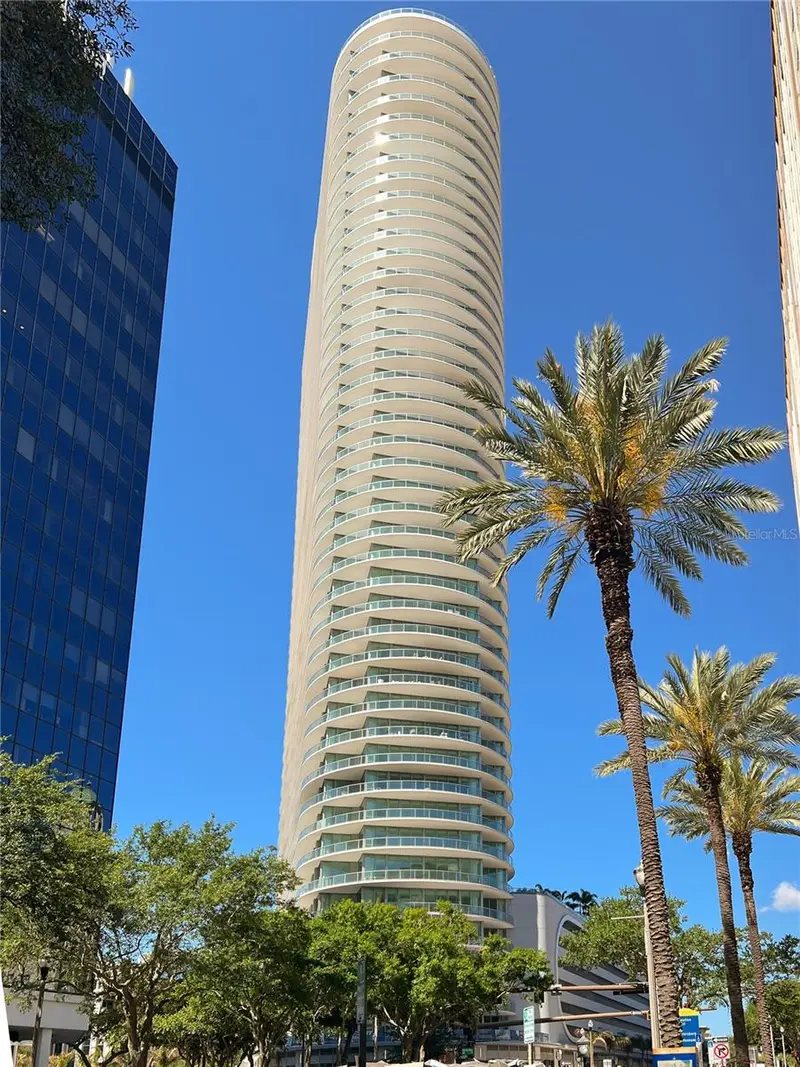 400 Central Ave #1806, FL