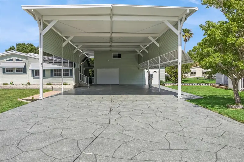 5274 Island View Cir N, FL