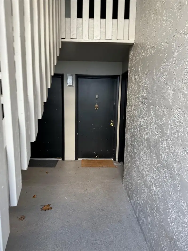 135 Springwood Cir #E, FL