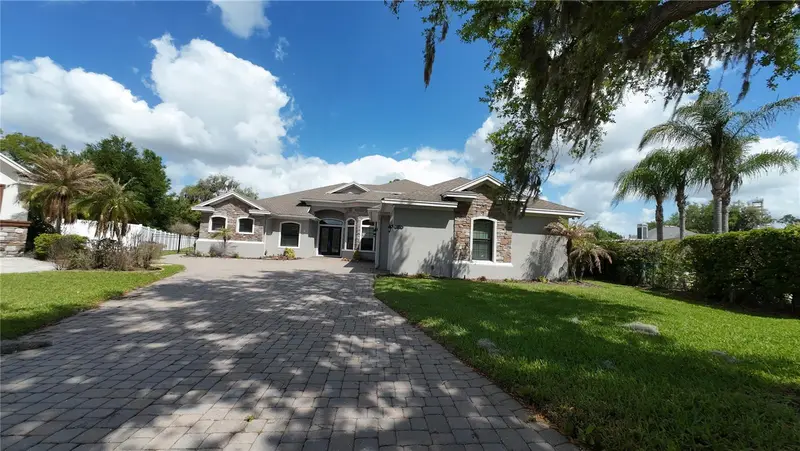2120 Southern Oaks Ln, FL